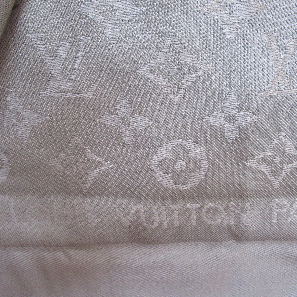 Louis Vuitton shawl - Picture 8 of 10